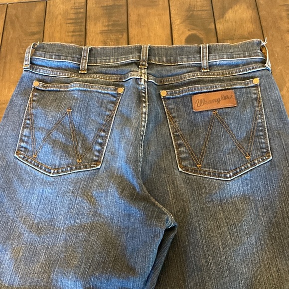 Wrangler Retro Relaxed Boot - Picture 6 of 6